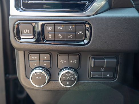New 2026 GMC Yukon Denali w/ Advanced Technology Package AWD/4WD image 21