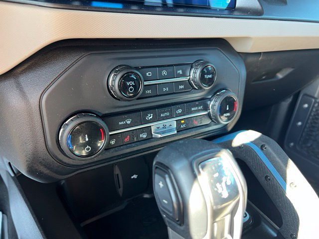 Used 2022 Ford Bronco Wildtrak AWD/4WD image 14