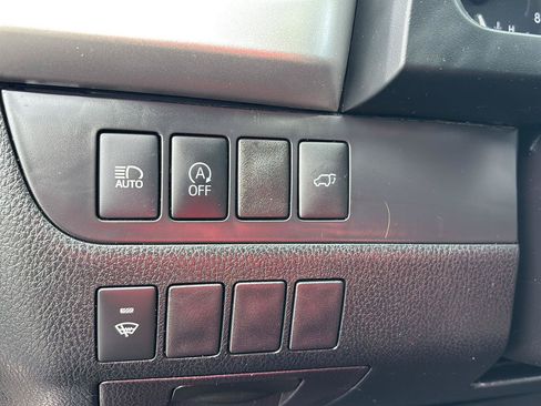Used 2019 Toyota Highlander XLE AWD/4WD image 34