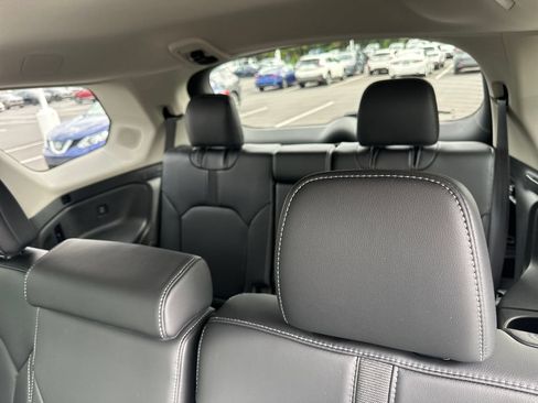 Used 2025 Honda Pilot Touring image 30