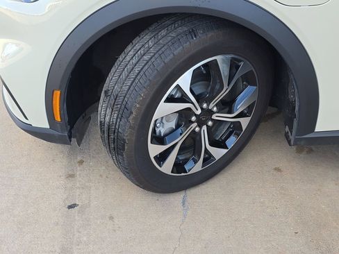 New 2025 Ford Mustang Mach-E Select w/ Comfort Package Lite image 28