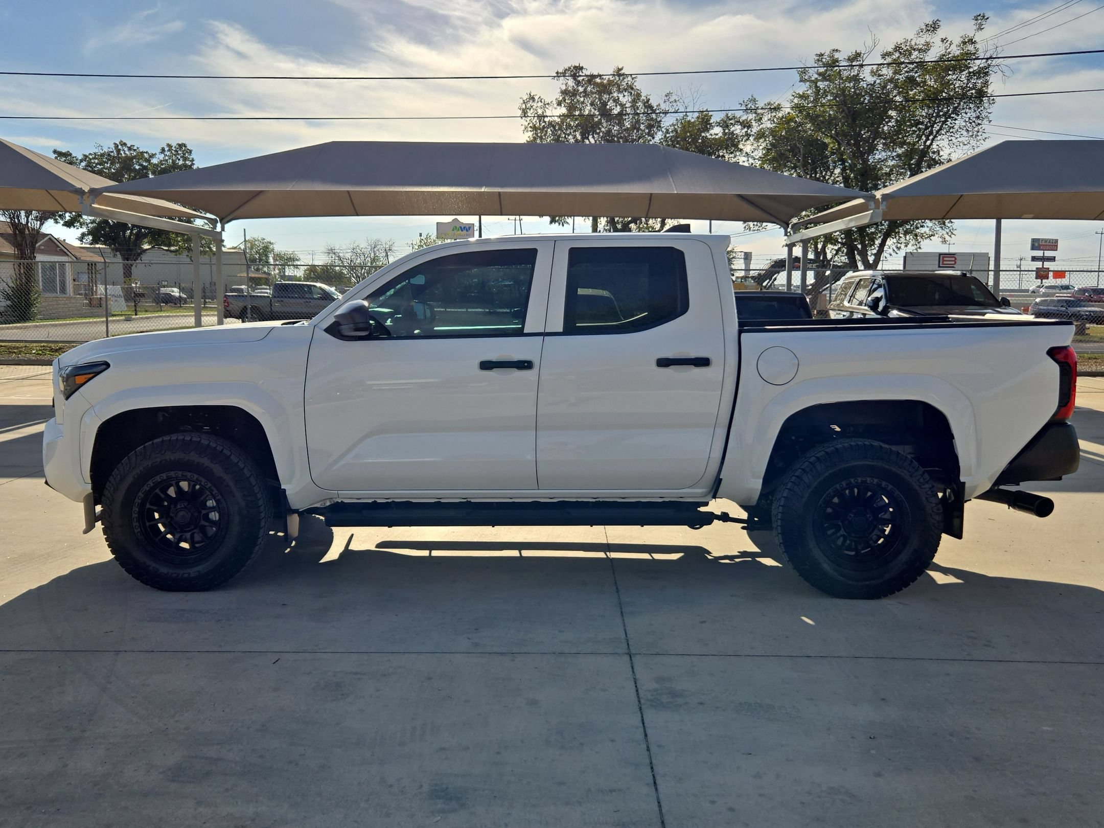 Used 2024 Toyota Tacoma SR RWD image 6