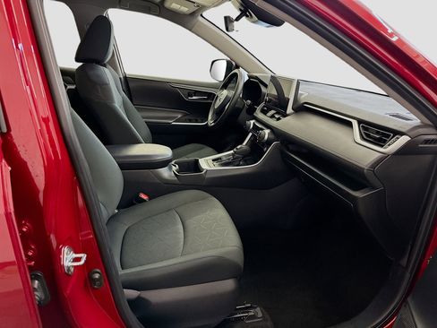 Used 2023 Toyota RAV4 XLE image 32