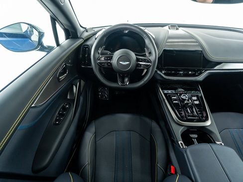 Used 2025 Aston Martin DBX 707 image 31