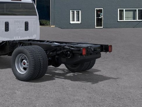 New 2025 GMC Sierra 3500 Pro w/ Convenience Package image 14