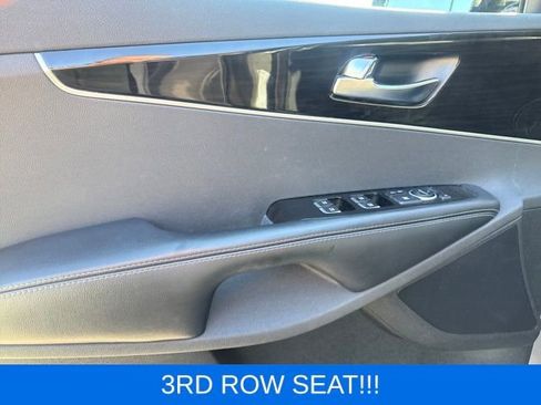 Used 2019 Kia Sorento EX image 9