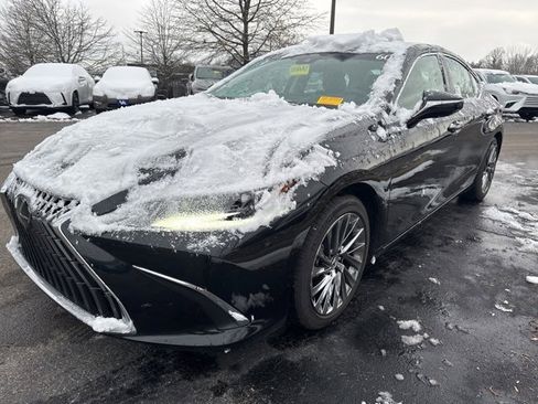 Certified 2025 Lexus ES 300h Ultra Luxury image 7