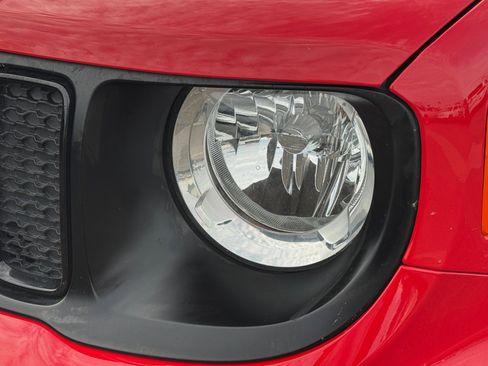 Used 2021 Jeep Renegade Sport image 9