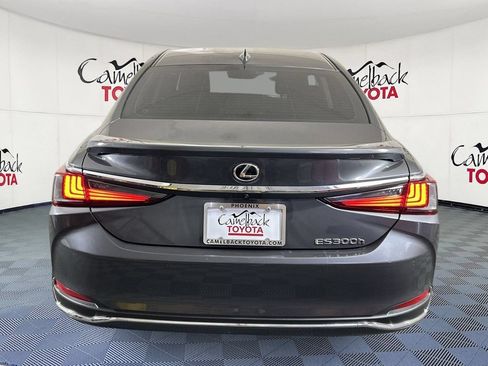 Used 2025 Lexus ES 300h w/ Premium Package FWD image 6
