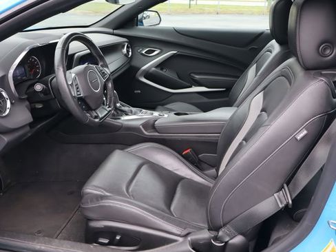 Used 2022 Chevrolet Camaro LT w/ RS Package image 12