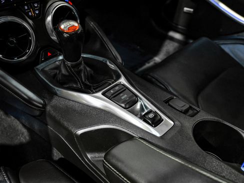 Used 2018 Chevrolet Camaro SS RWD image 27