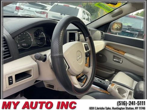 Used 2009 Jeep Grand Cherokee Limited w/ Quadra-Drive II 4X4 Group image 24