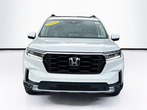 Used 2024 Honda Pilot Touring image 2