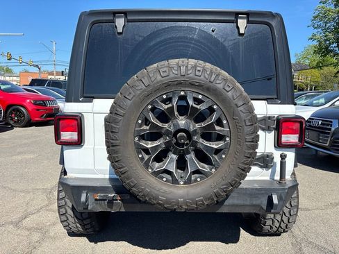 Used 2018 Jeep Wrangler Unlimited Sport S AWD/4WD image 7