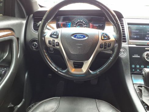 Used 2013 Ford Taurus Limited FWD image 5