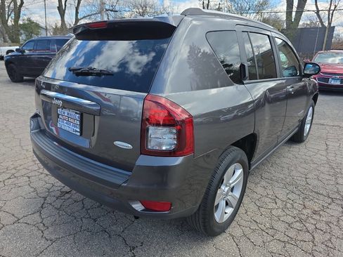 Used 2014 Jeep Compass Latitude AWD/4WD image 6