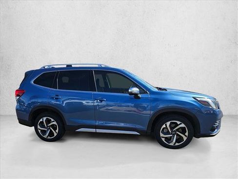 Used 2022 Subaru Forester Touring AWD/4WD image 4