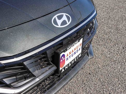 New 2025 Hyundai Elantra SEL image 5