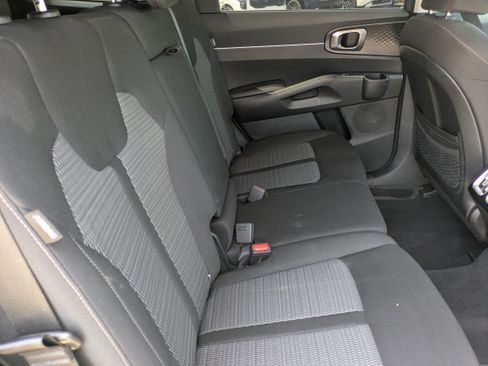Certified 2025 Kia Sorento LX FWD image 14