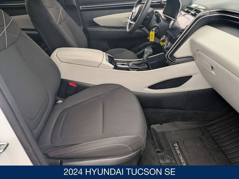 Certified 2024 Hyundai Tucson SE image 35