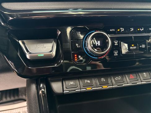 Used 2022 GMC Sierra 1500 AT4 w/ AT4 Premium Package image 33