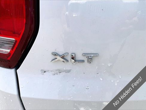 Used 2016 Ford Explorer XLT w/ Equipment Group 202A AWD/4WD image 8