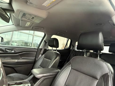 Used 2017 GMC Acadia SLT image 16