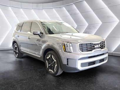 Used 2025 Kia Telluride S