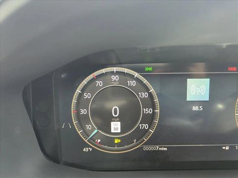 New 2025 Jaguar F-PACE R-Dynamic S image 23