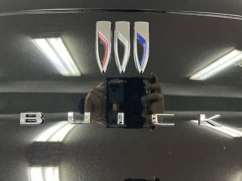 Certified 2025 Buick Envista Sport Touring w/ Convenience I Package FWD image 30