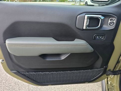 New 2025 Jeep Gladiator Mojave w/ Convenience Group image 35