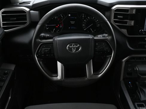 Used 2022 Toyota Tundra SR5 AWD/4WD image 10
