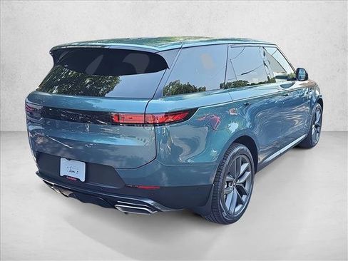 New 2025 Land Rover Range Rover Sport SE image 5