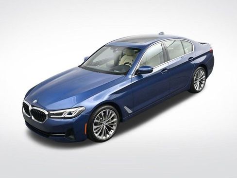 Used 2023 BMW 530i w/ Premium Package image 27