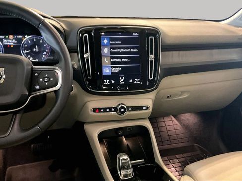 Used 2019 Volvo XC40 T5 Inscription AWD/4WD image 6