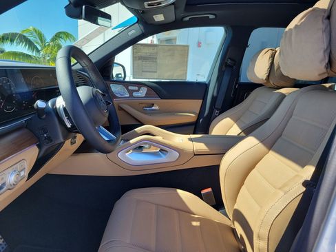 New 2026 Mercedes-Benz GLS 580 4MATIC image 25