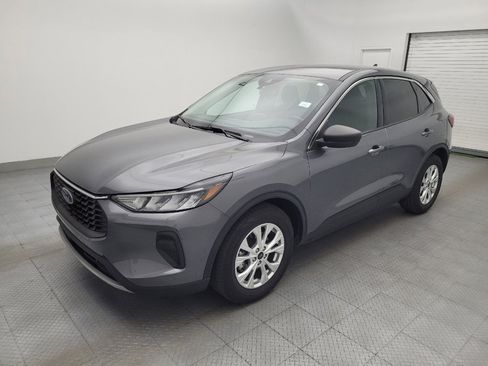 Used 2023 Ford Escape Active w/ Cold Weather Package image 2