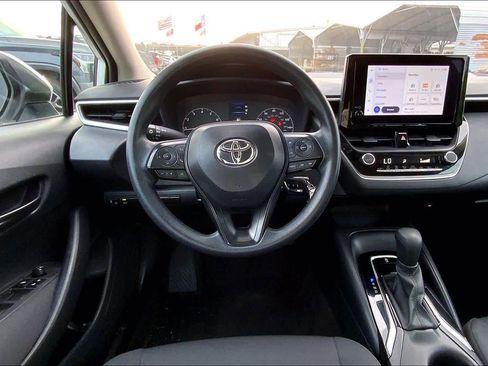 Used 2024 Toyota Corolla LE image 6