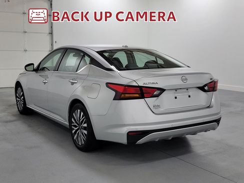 Used 2023 Nissan Altima 2.5 SV FWD image 6