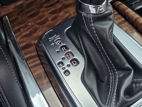 Used 2020 Nissan Armada Platinum w/ Interior Lighting Package image 31