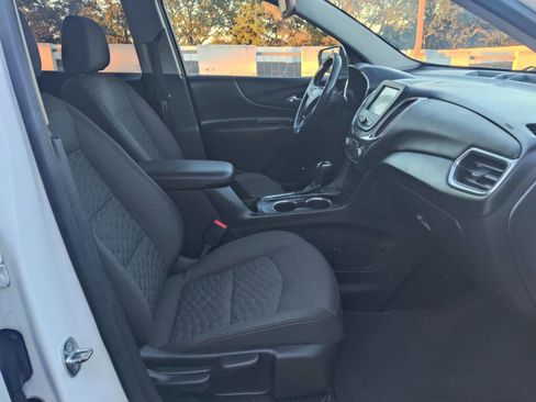 Used 2018 Chevrolet Equinox LT image 45