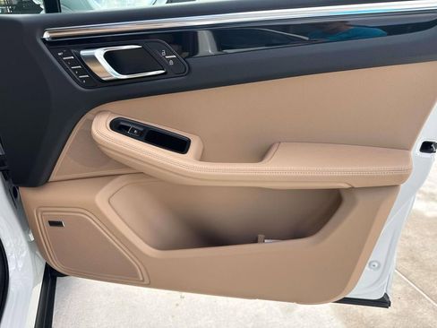 New 2026 Porsche Macan AWD/4WD image 19