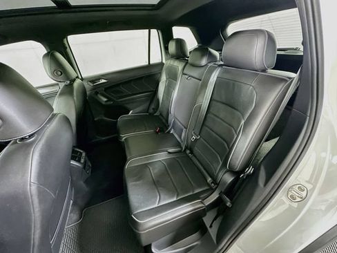 Used 2022 Volkswagen Tiguan SEL R-Line AWD/4WD image 27