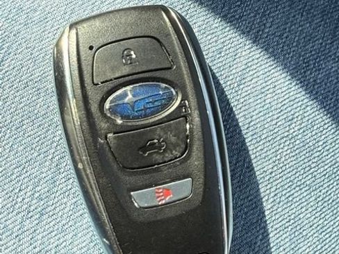 Used 2025 Subaru Outback Touring AWD/4WD image 13