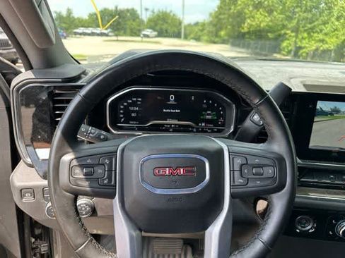 Used 2024 GMC Sierra 1500 Elevation AWD/4WD image 10