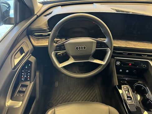 Used 2025 Audi Q5 Premium w/ Convenience Package AWD/4WD image 13