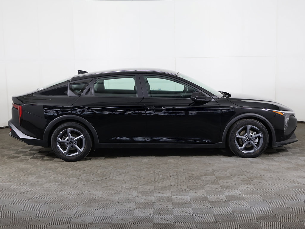 Used 2025 Kia K4 FWD image 16