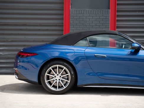 Used 2023 Mercedes-Benz SL 43 AMG image 9