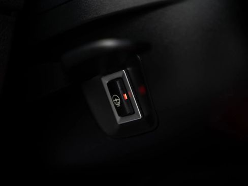 Used 2020 BMW 230i xDrive Convertible w/ Premium Package image 18