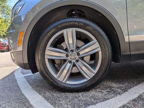 Used 2018 Volkswagen Tiguan SEL Premium AWD/4WD image 23